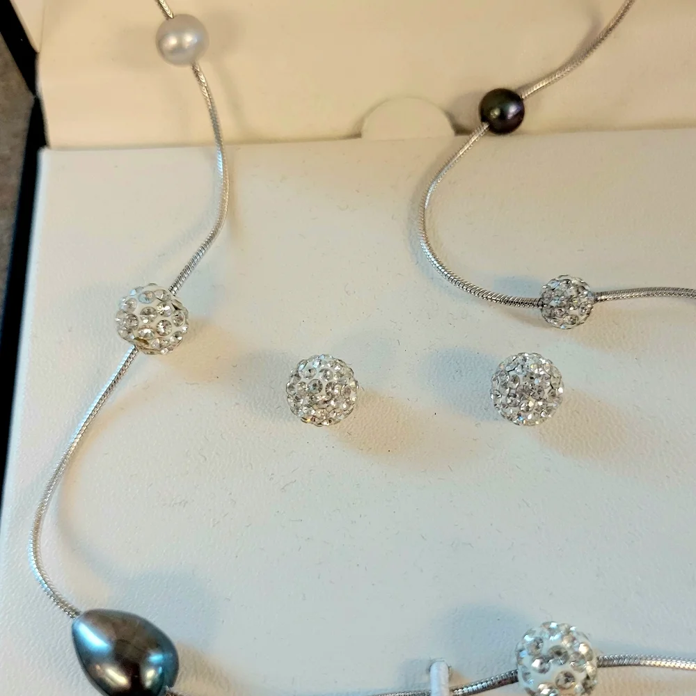 Oyster Cove Cultured Pearl - Picture 4 of 4